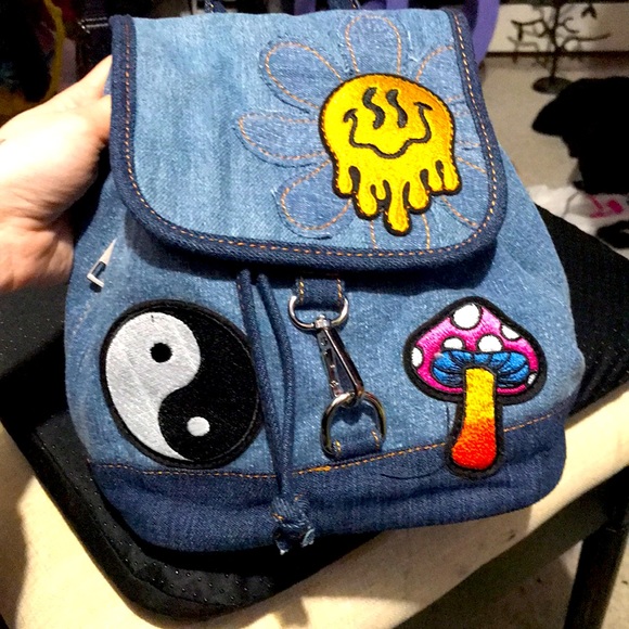 ✨🆕Dolls Kill x Current Mood Lift Your Spirit Mini Backpack!BNWT! - Picture 1 of 10